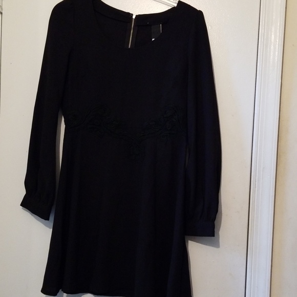 Swell Black Dress (Longsleeve) - Picture 5 of 8